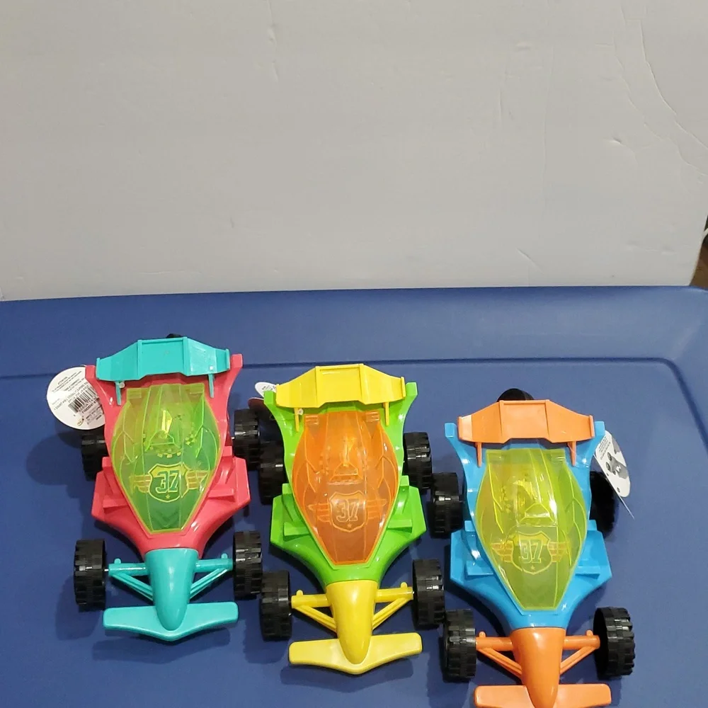 Set of 3 pull back Toy race‎ cars new